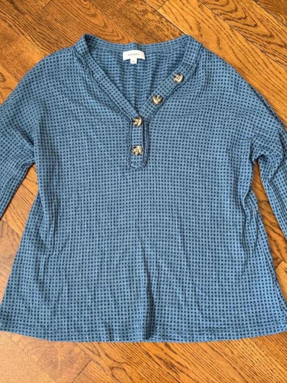 Hailey and Co. women’s Blue long sleeve top with button detail. Size M #buttonde